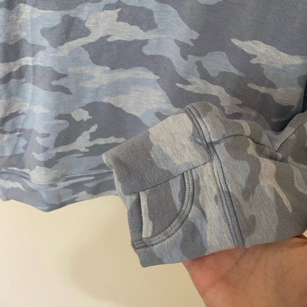 Athleta Girl Heather Blue Camo Printed Warm Up Sweatshirt Size XXL - Picture 4 of 7